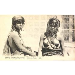 CPA femmes arabes, seins nus, scenes et types, Lehnert & Landrock 6577